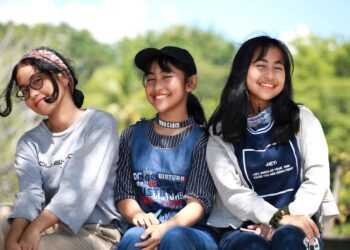 Эссе по английскому языку: It is good to have sisters and brothers