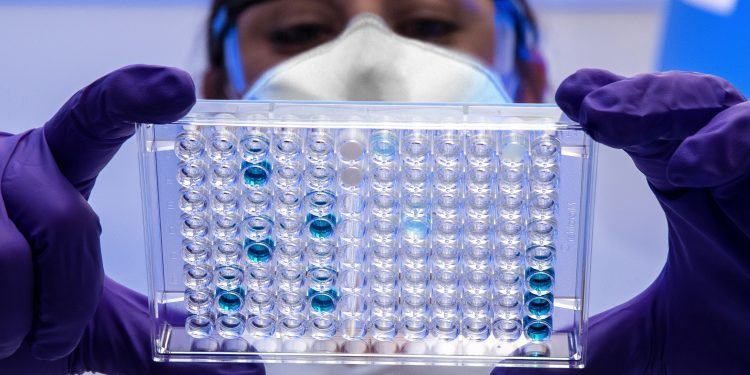 Сочинение по теме: «Какими нравственными качествами должен обладать современный учёный?»